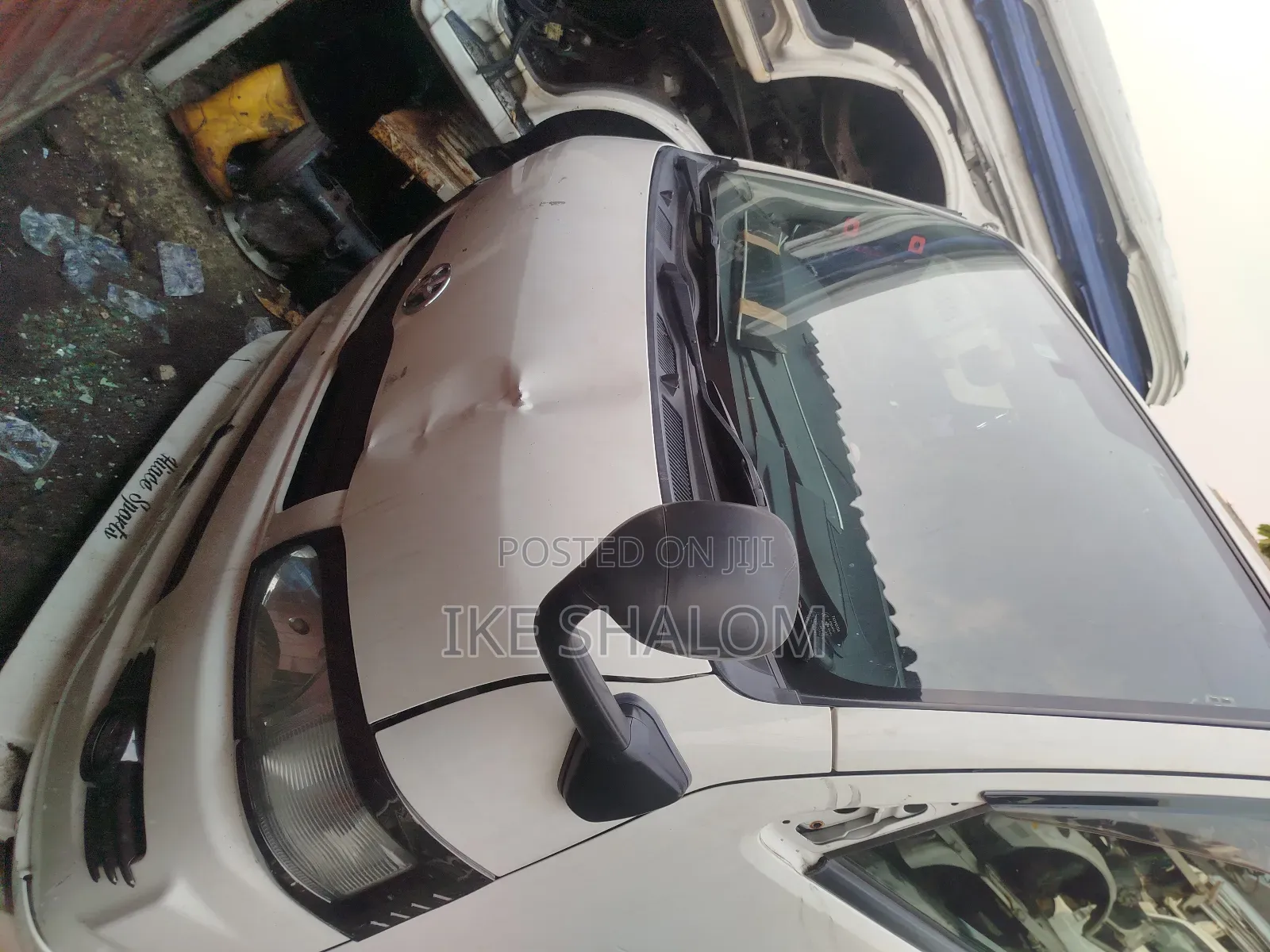 Toyota HiAce 2006 White
