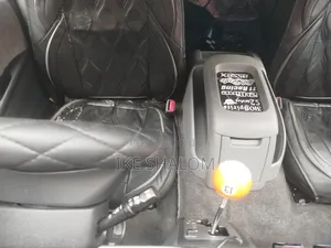 Toyota HiAce 2006 White