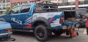 Rolling Boot Cover With Off Road Spoiler for Toyota Hilux