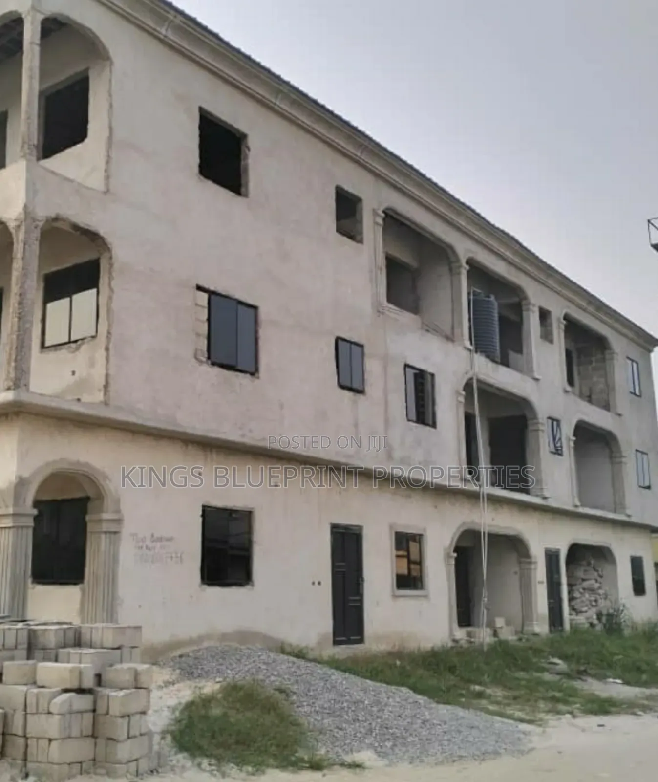 2bdrm Block of Flats in Chalisco, Warri for sale