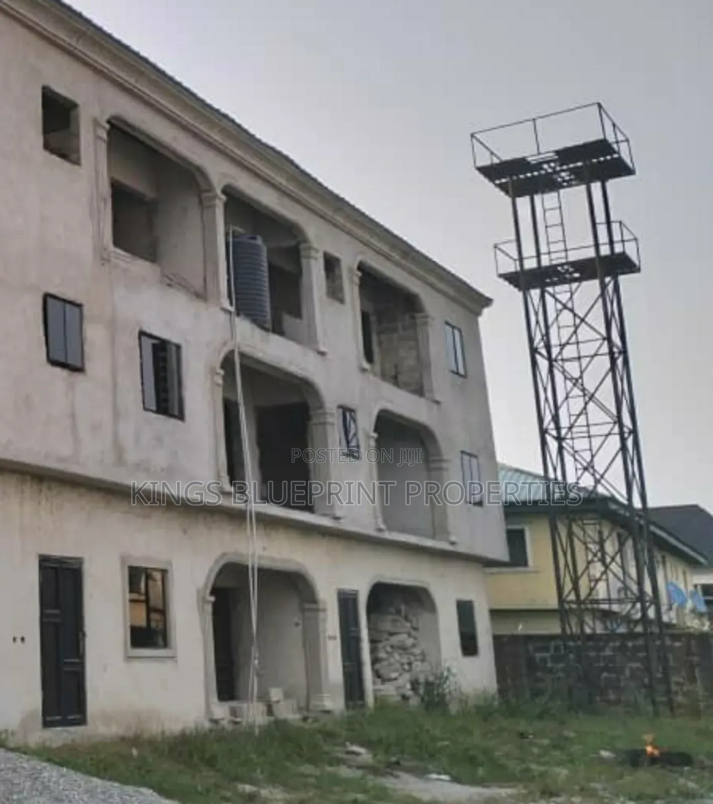 2bdrm Block of Flats in Chalisco, Warri for sale