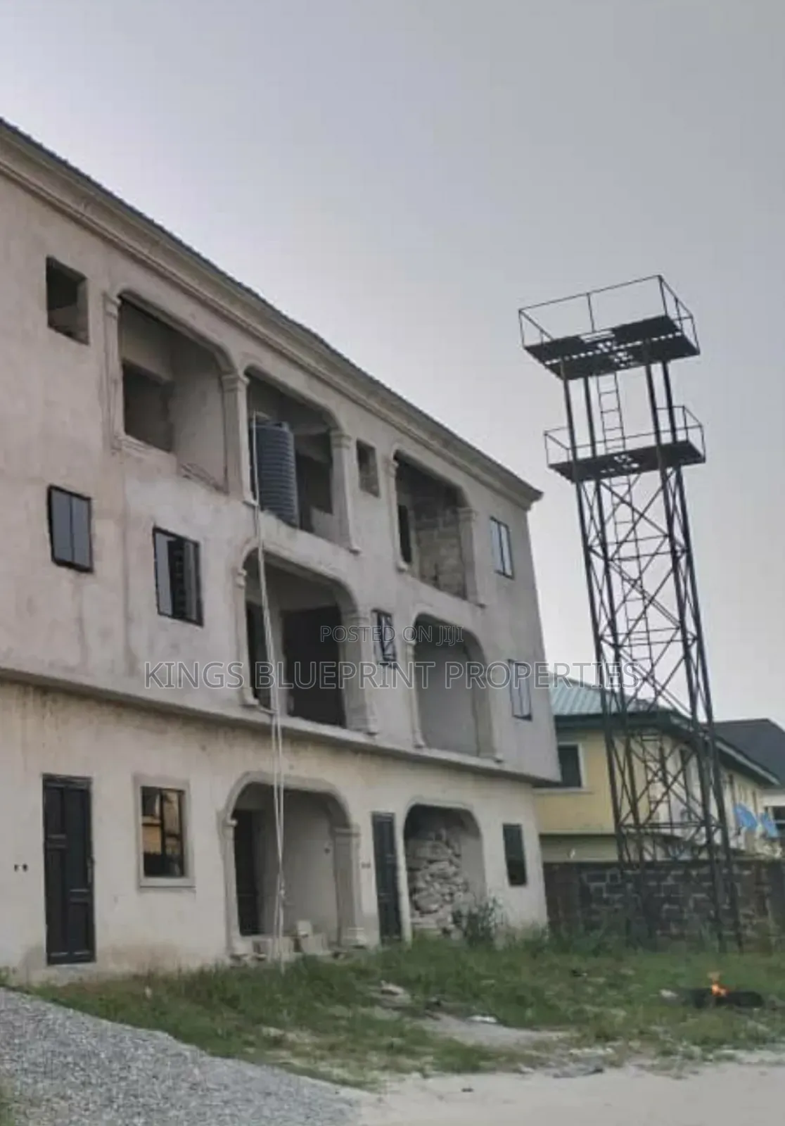 2bdrm Block of Flats in Chalisco, Warri for sale