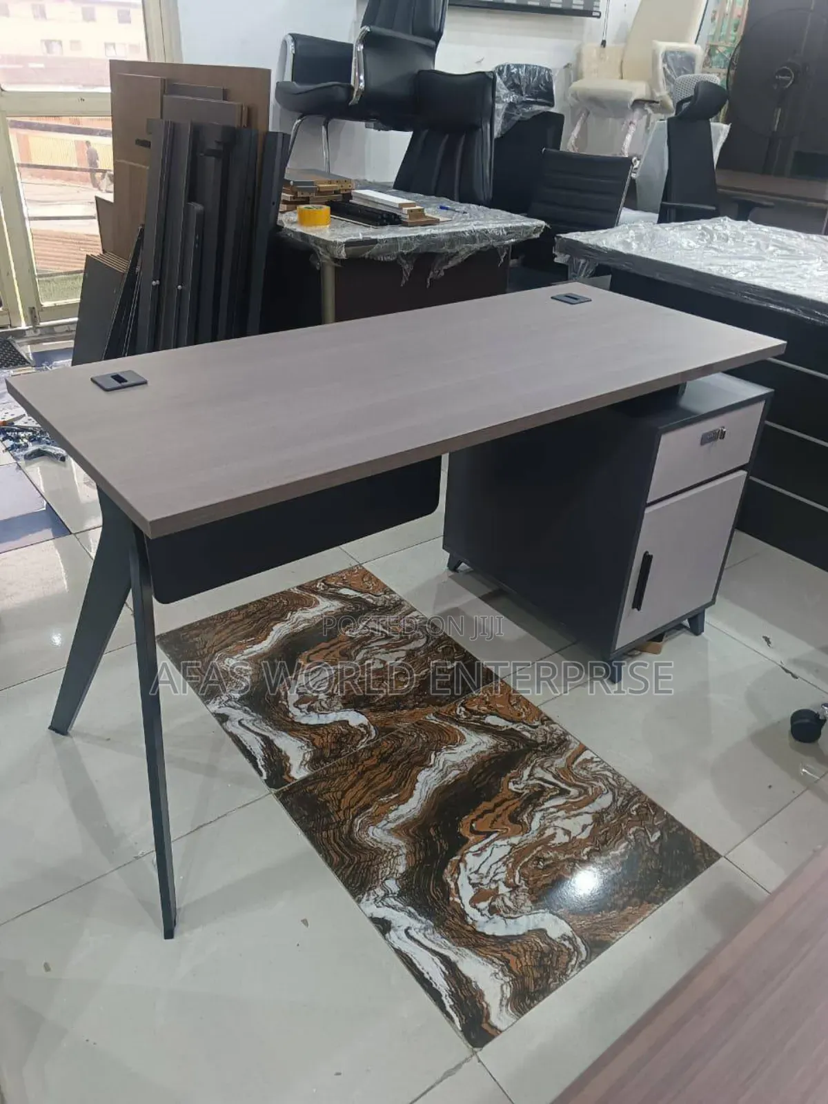 Modern Office Table for Office Use