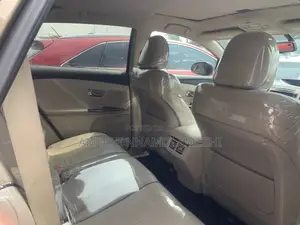 Toyota Venza V6 2012 Brown