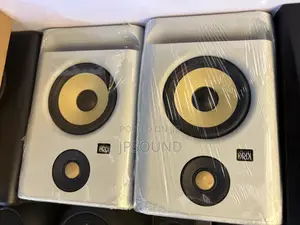 KRK Rokit 5 Studio Monitor Speakers (2 Weeks Neatly Use )