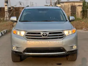 Photo - Toyota Highlander 2014 Silver