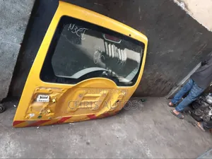 Boot For Mitsubishi Pajero 2010