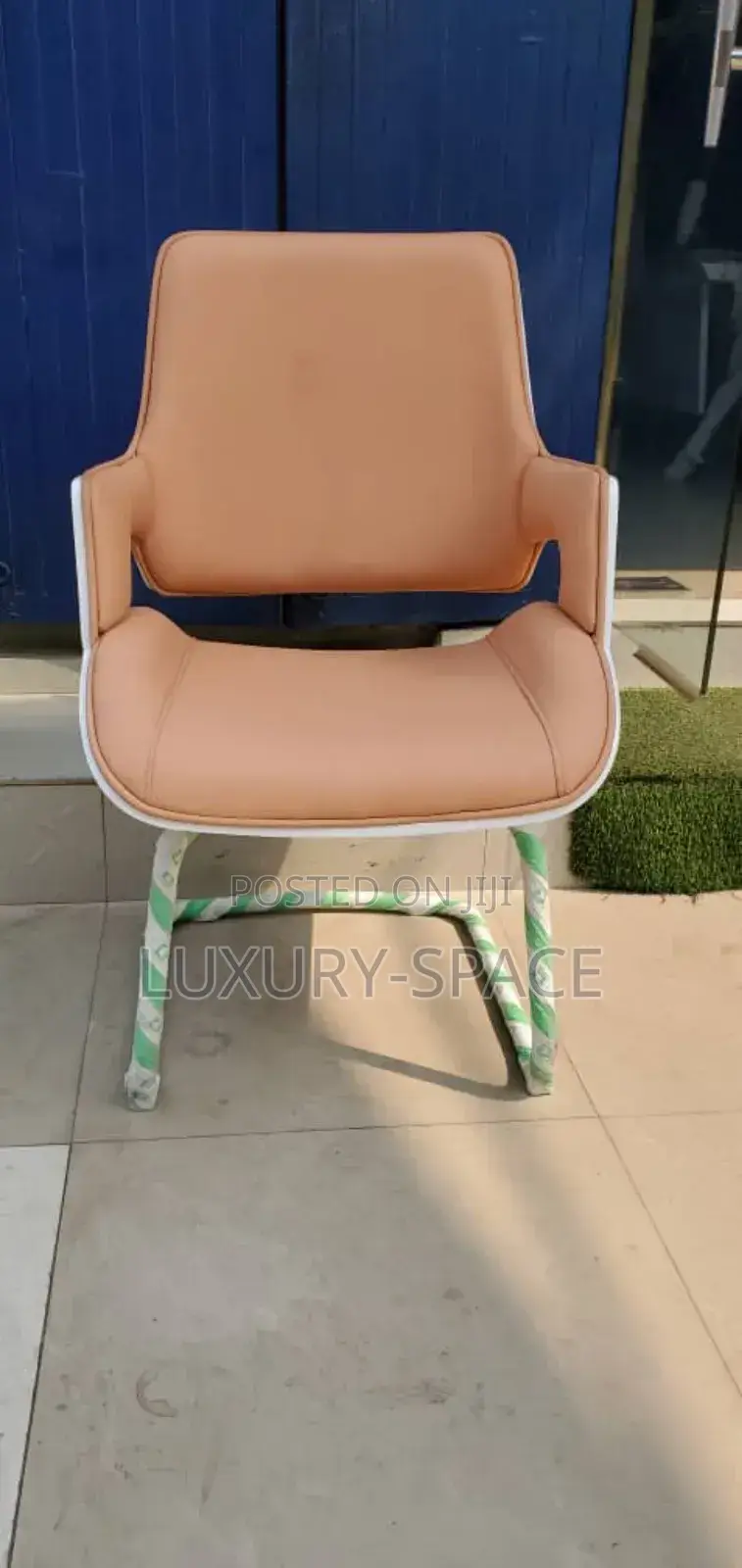 Unique Executive Visitors Chair
