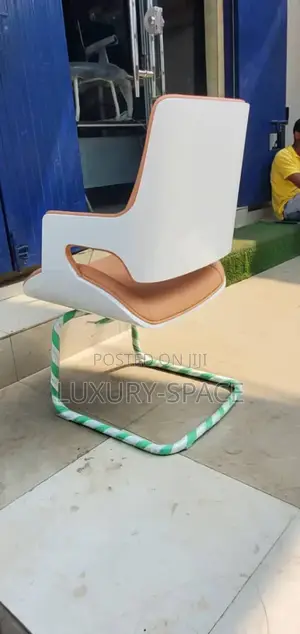 Unique Executive Visitors Chair