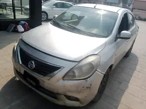 Photo - Nissan Almera 2005 Silver