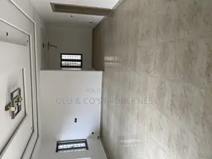 2bdrm Block of Flats in Durumi By Urban for rent