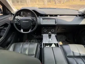 Land Rover Range Rover Evoque SE 4x4 5-Door 2019 Black