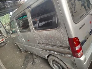 Suzuki Every 2010