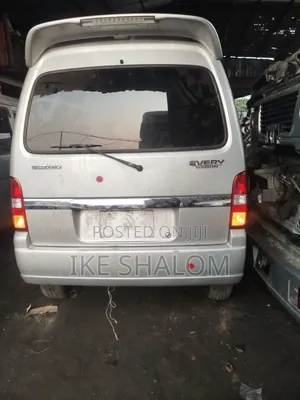 Suzuki Every 2010