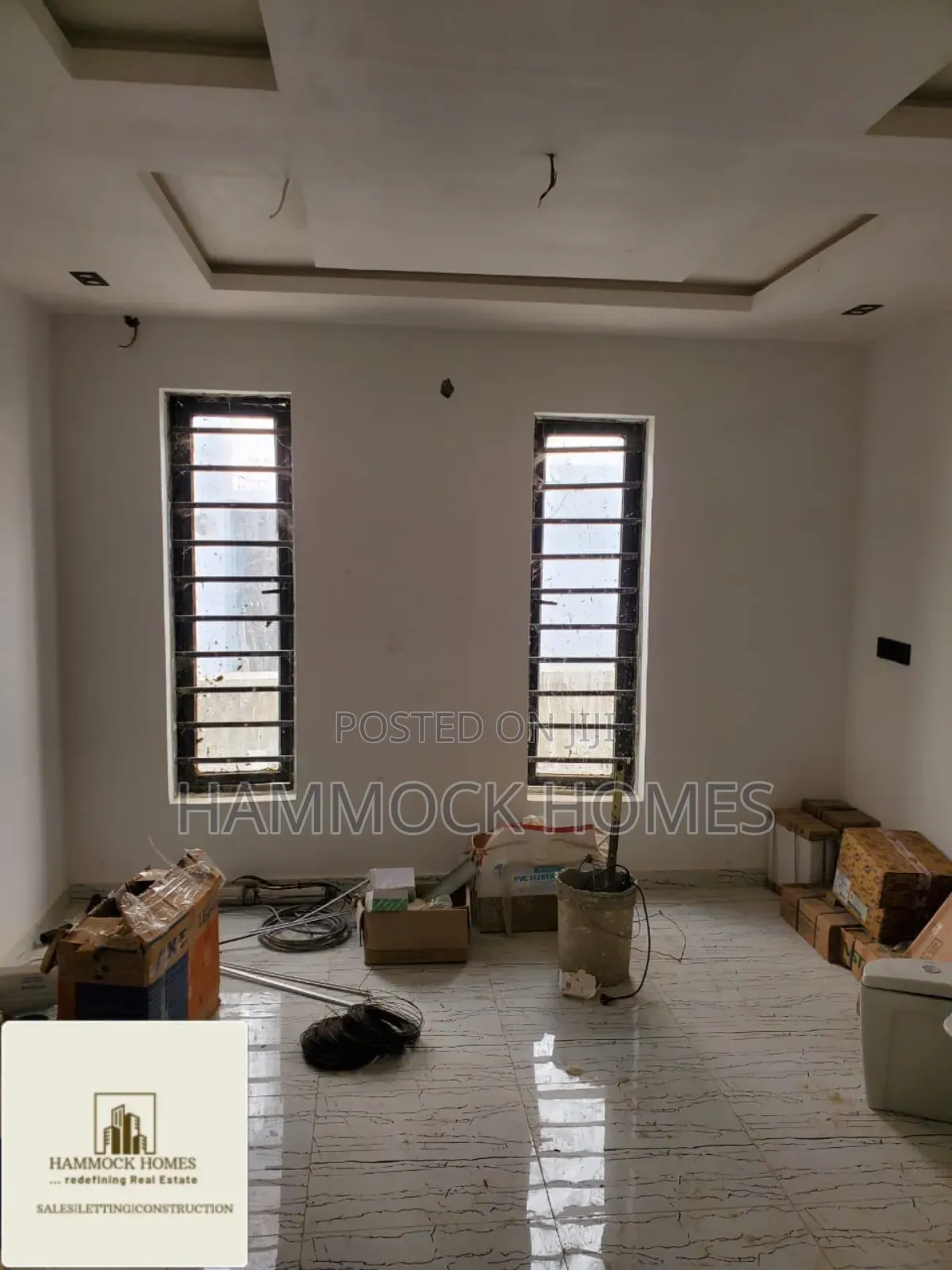5bdrm Duplex in Omololu Olunloyo Gra, Oluyole Estate for sale