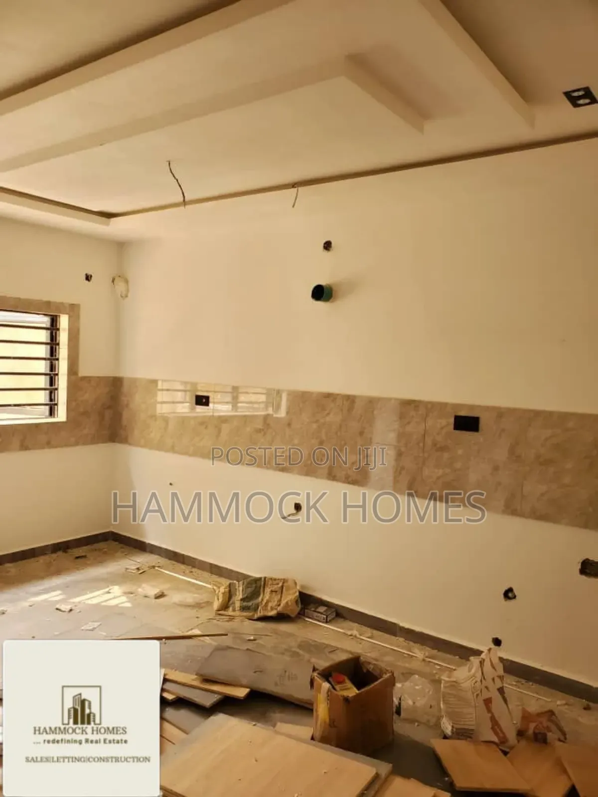 5bdrm Duplex in Omololu Olunloyo Gra, Oluyole Estate for sale