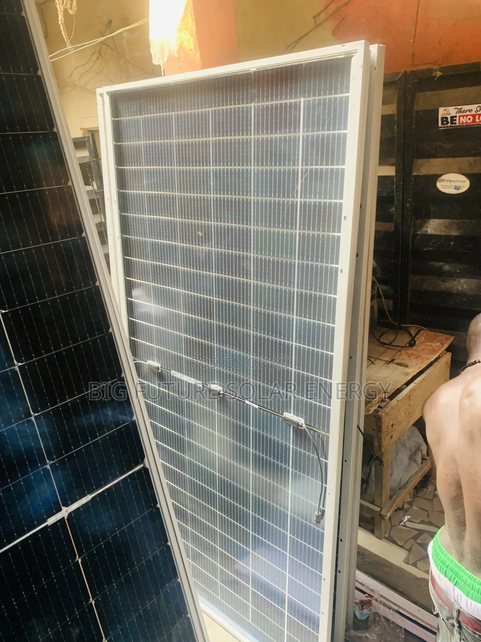 550watts JINKO Bifacial Solar Panel 144c