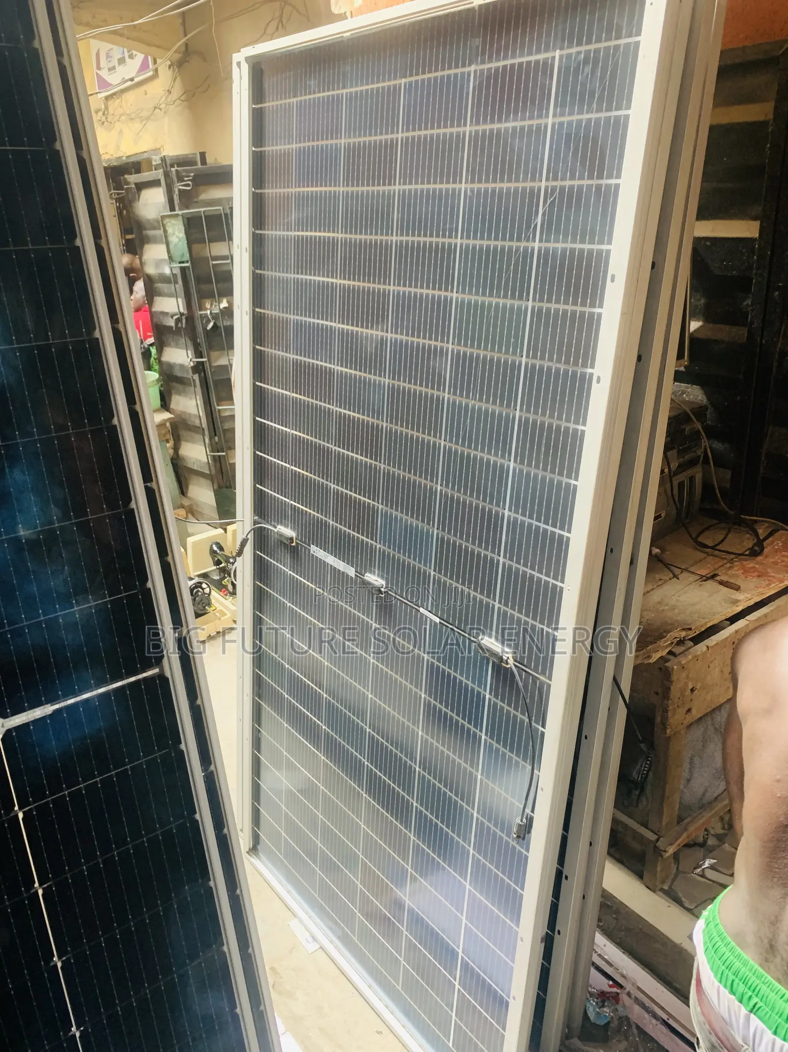 550watts JINKO Bifacial Solar Panel 144c
