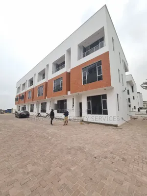 4bdrm Duplex in Lekki Phase 1 for rent