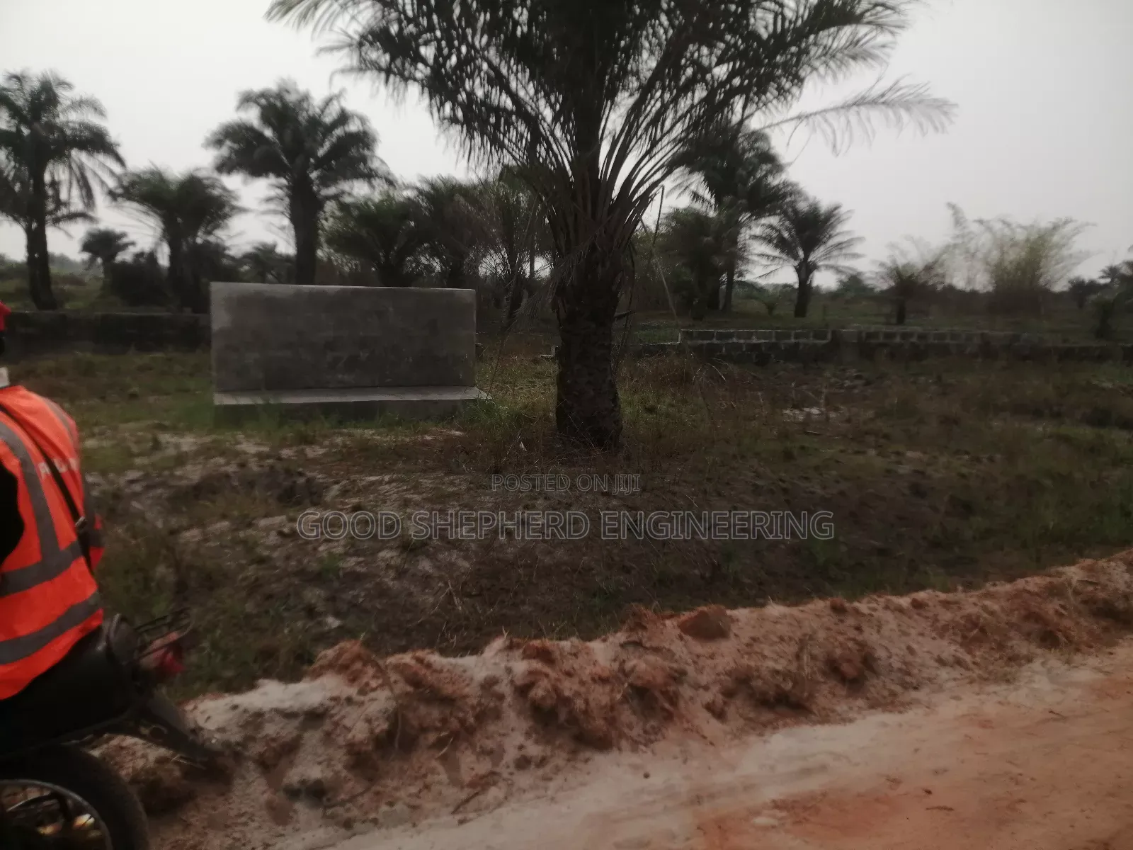 Buy Dryland at Facing Expressway at Ode-Omi, Dangote Refinery Ax,Ogun State
