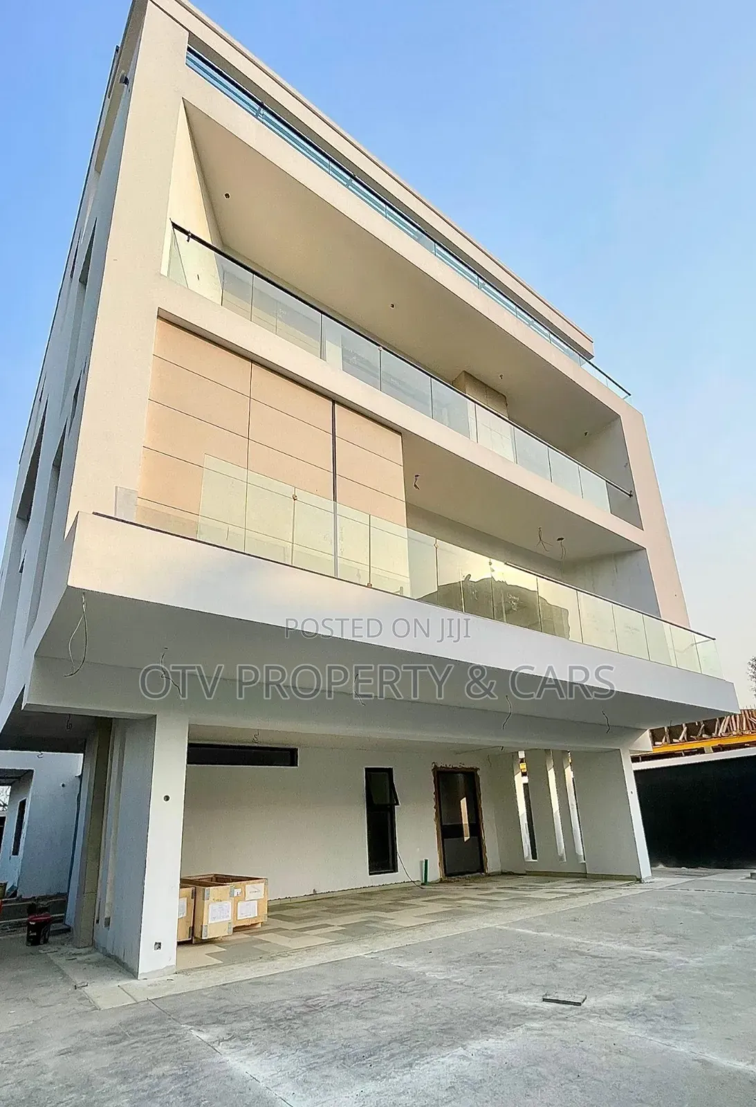 Exquisite Luxury 5-bedroom Home With Cinema, Swimmin...