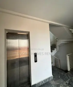 3bdrm Apartment in Lekki Phase 1 for rent
