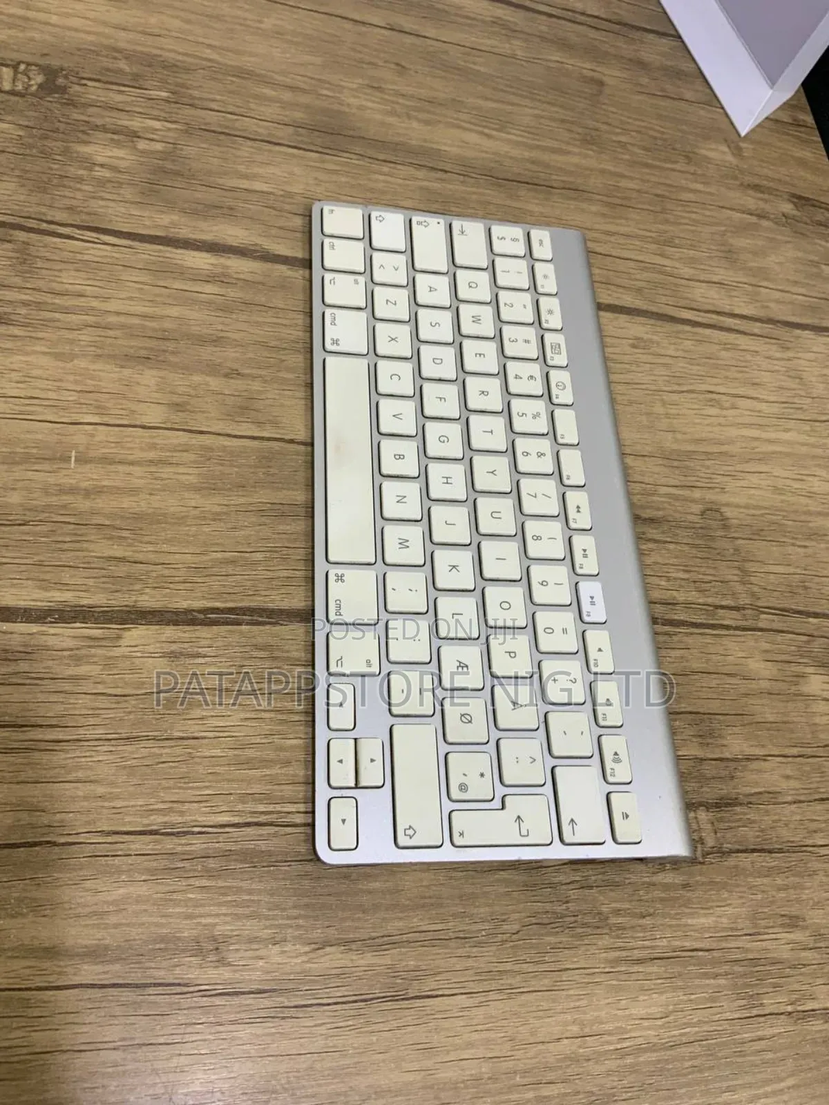 Pre-loved Apple Short Wireless Keyboard (1st Gen)