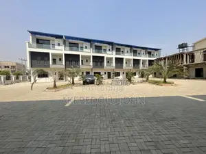 4bdrm Townhouse/Terrace in Jahi for sale