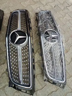 Front Grill CLS 550 New Model