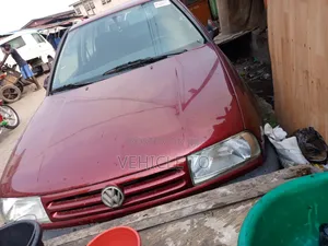 Volkswagen Vento 2000 Brown