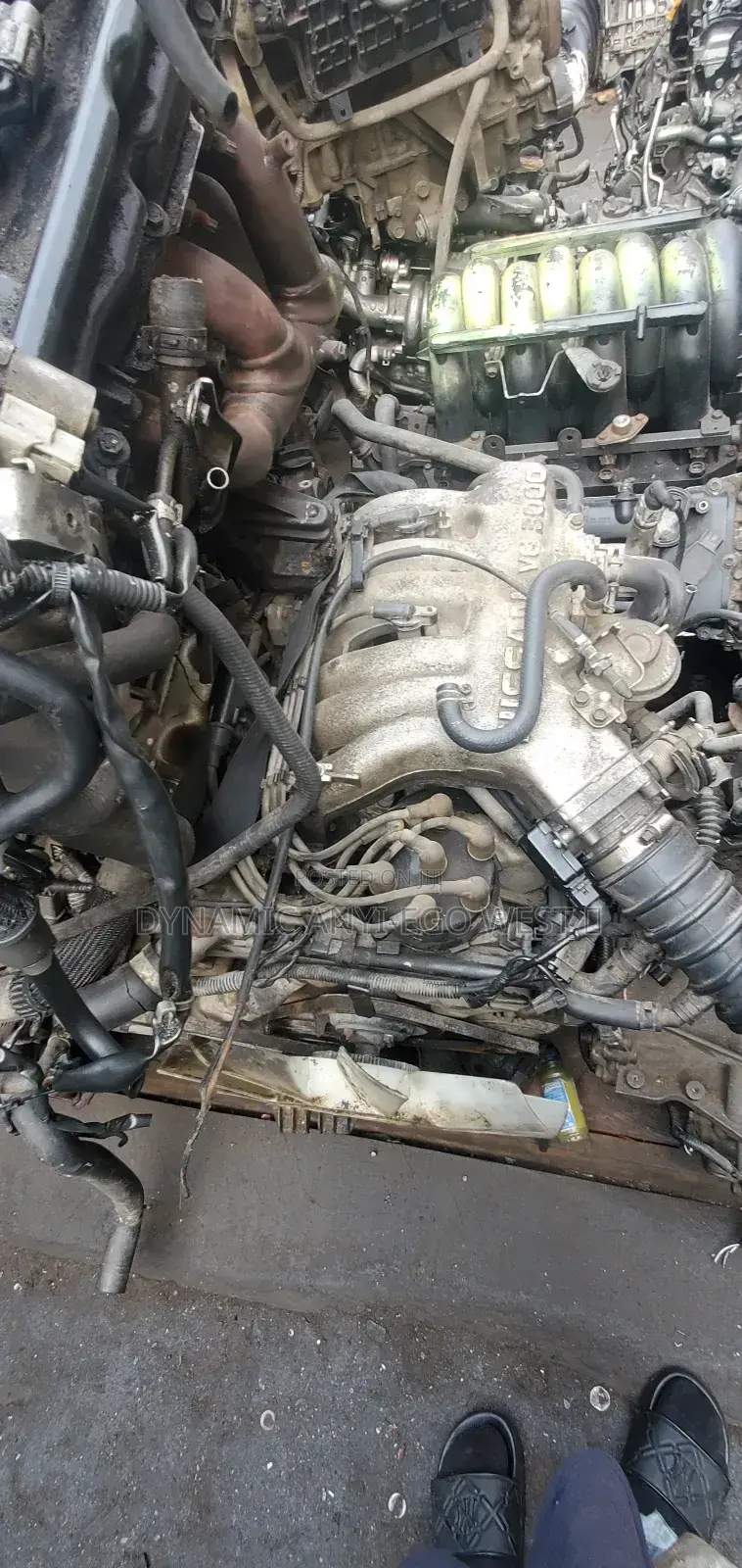Nissan Pathfinder Engine
