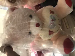 Beautifully Designed Giant Teddybear/Fluffy Toys