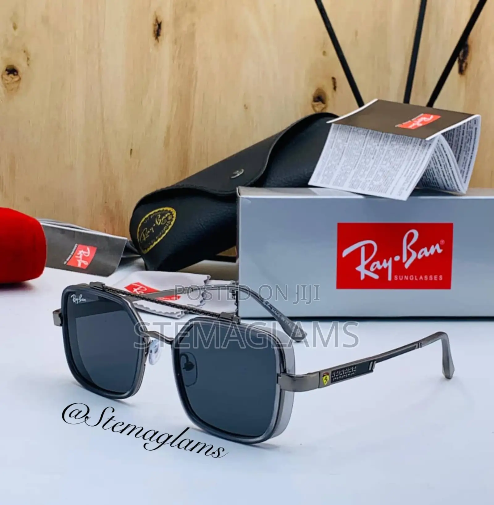 Rayban Sunglasses Comes With a in Slim Hand
