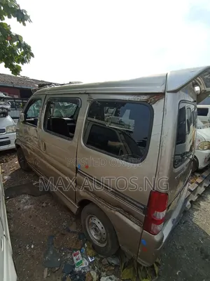 Suzuki Every 2011 Brown