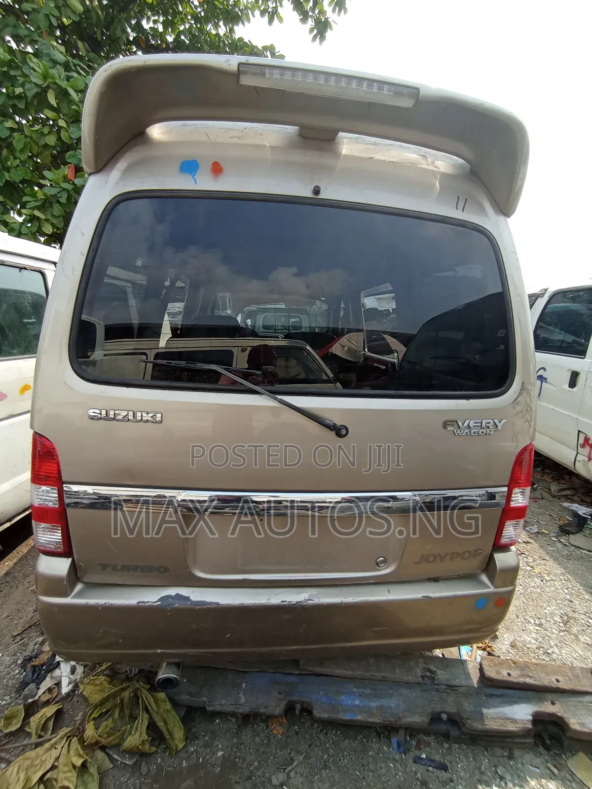 Suzuki Every 2011 Brown
