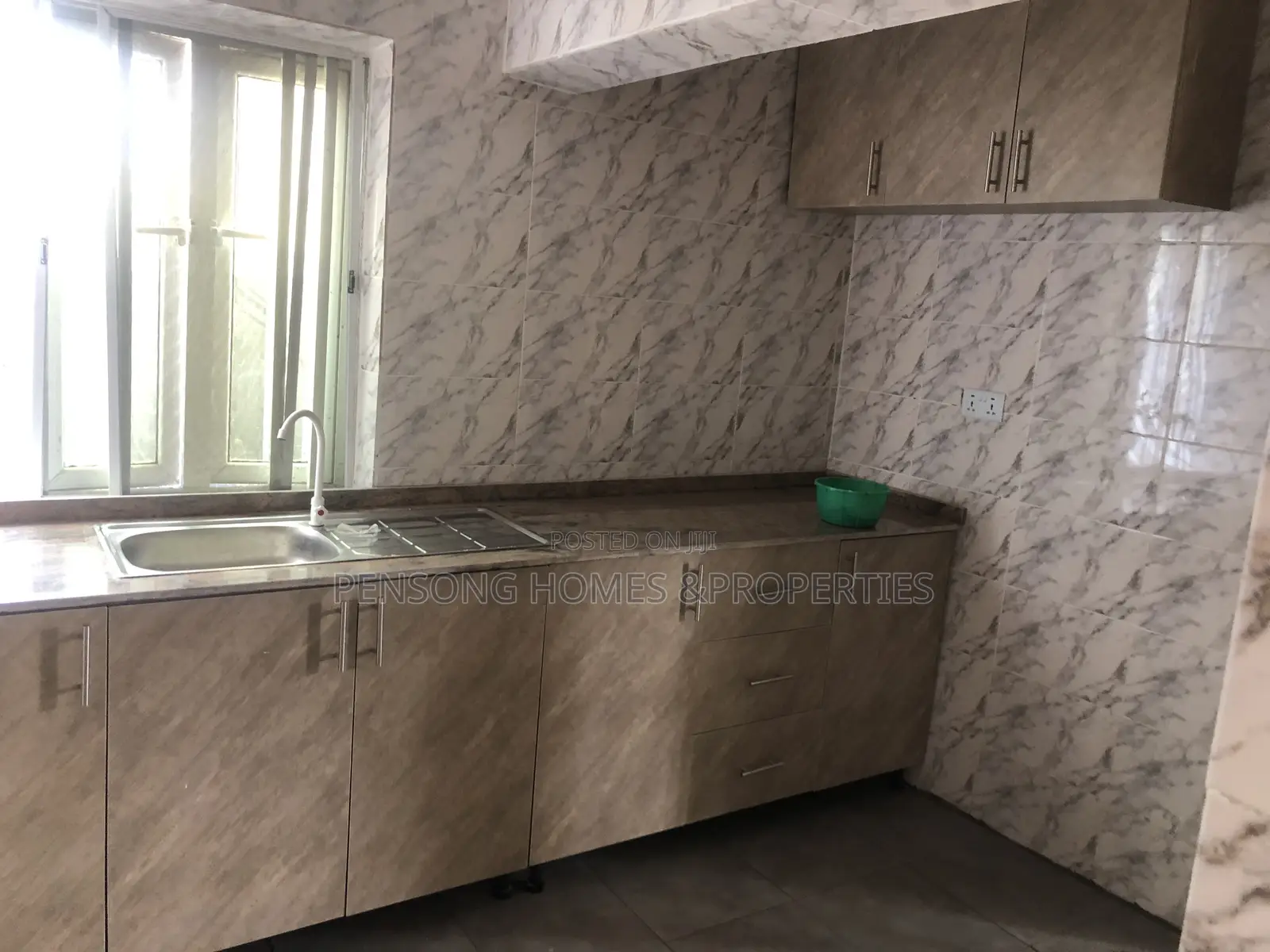 3bdrm Apartment in Peaceland Estate, Obafemi-Owode for rent