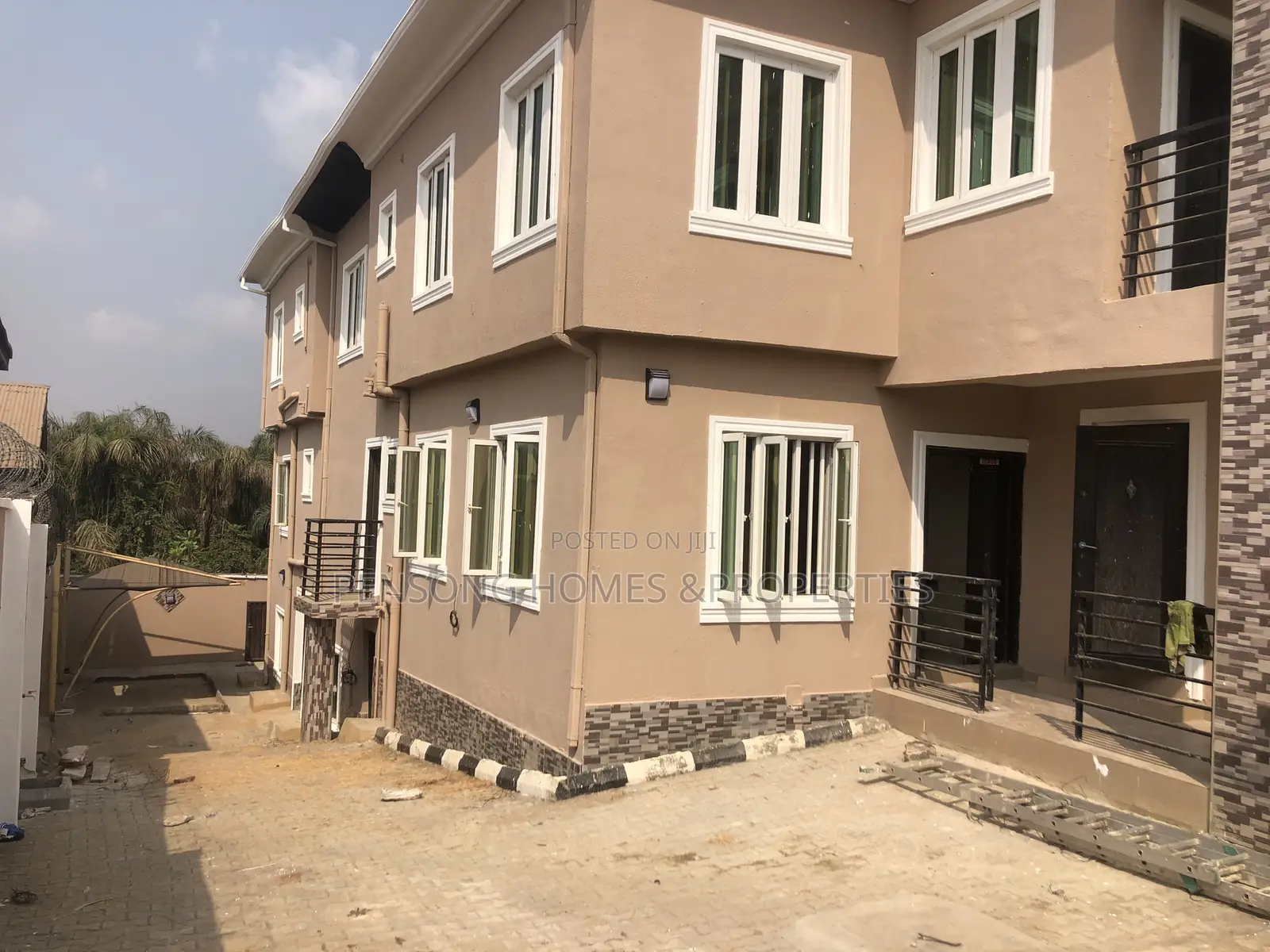 3bdrm Apartment in Peaceland Estate, Obafemi-Owode for rent