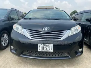 Toyota Sienna 2017 Black