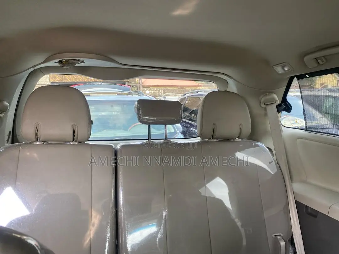 Toyota Sienna 2017 Black