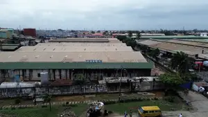 Bays of Warehouses, Coldroom and an Office Block on 2 Floors
