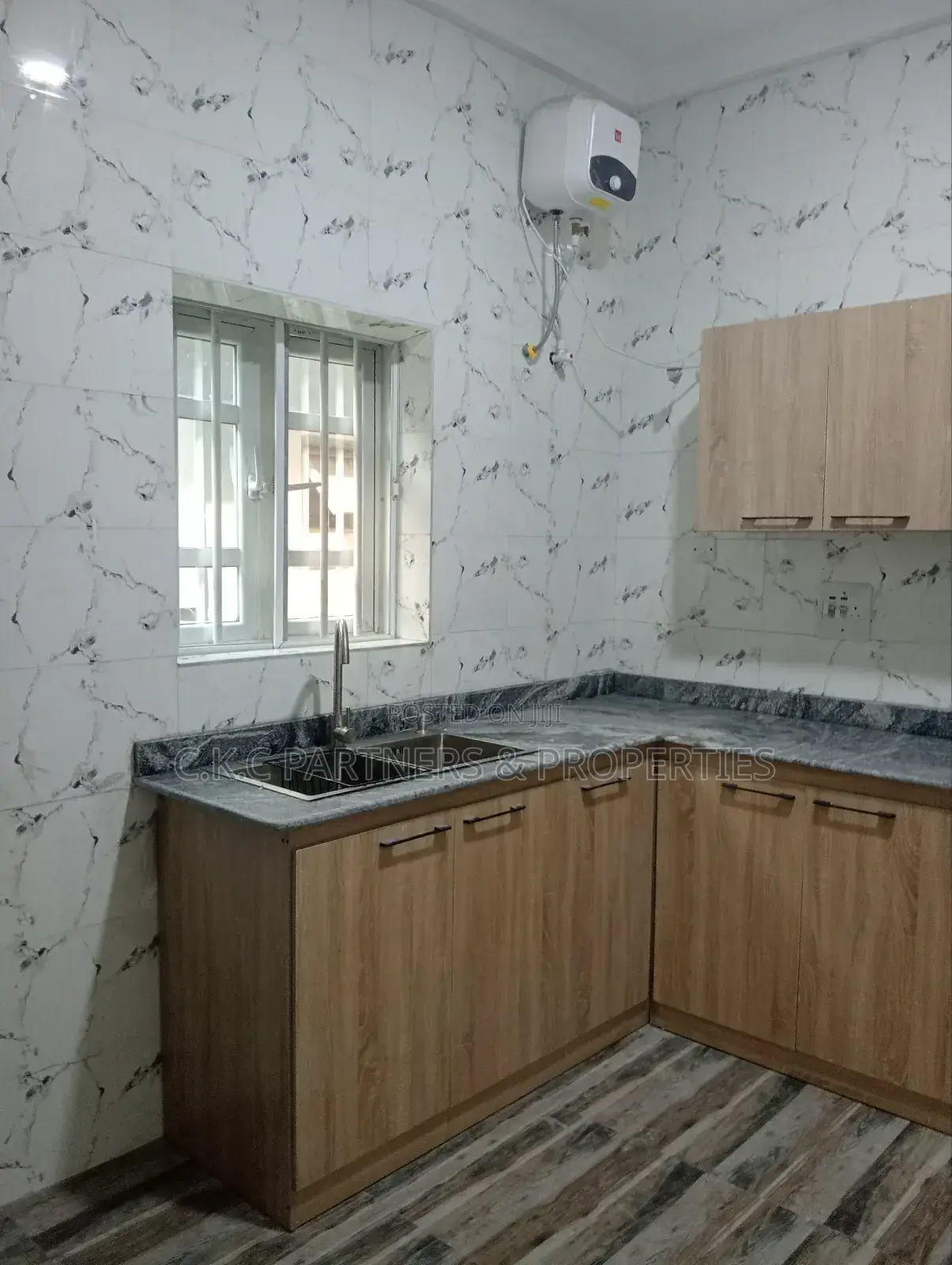 A Luxury Exclusive 2 Bedroom Flats 4rent in Rumuodumaya