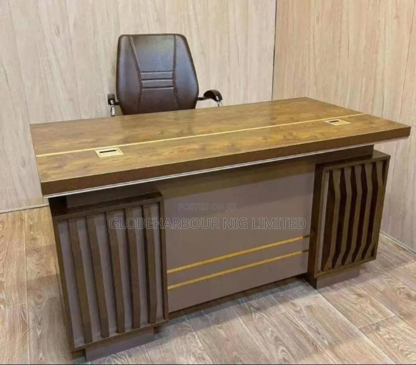 1.6 Meter Luxurious Executive Office and Study Table