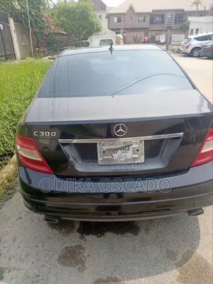 Mercedes-Benz C300 2011 Black