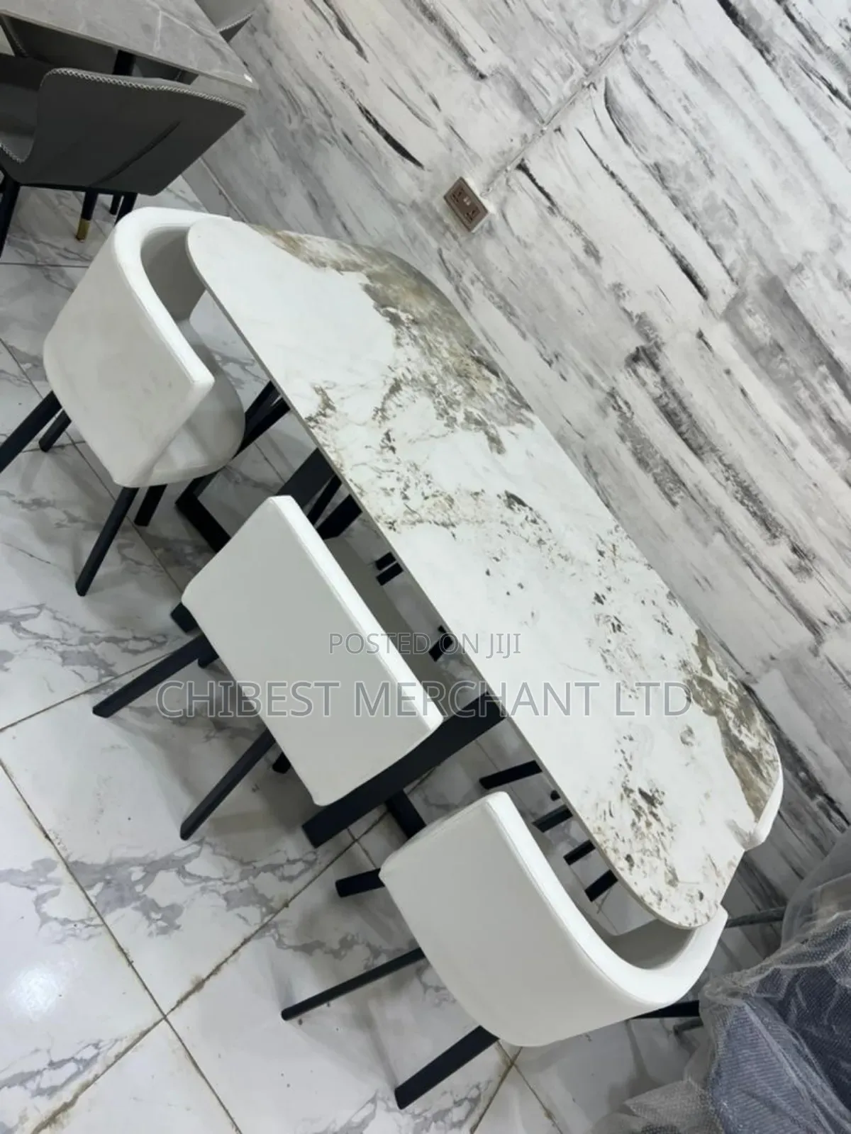 Marble Dining Table With Six Cjairs