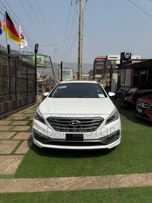 Hyundai Sonata Sport Sedan FWD (2.4L 4cyl 6A) 2016 White