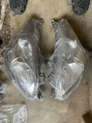 Headlights Toyota Avanza 2012