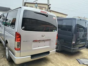 Toyota HiAce 2012 Silver