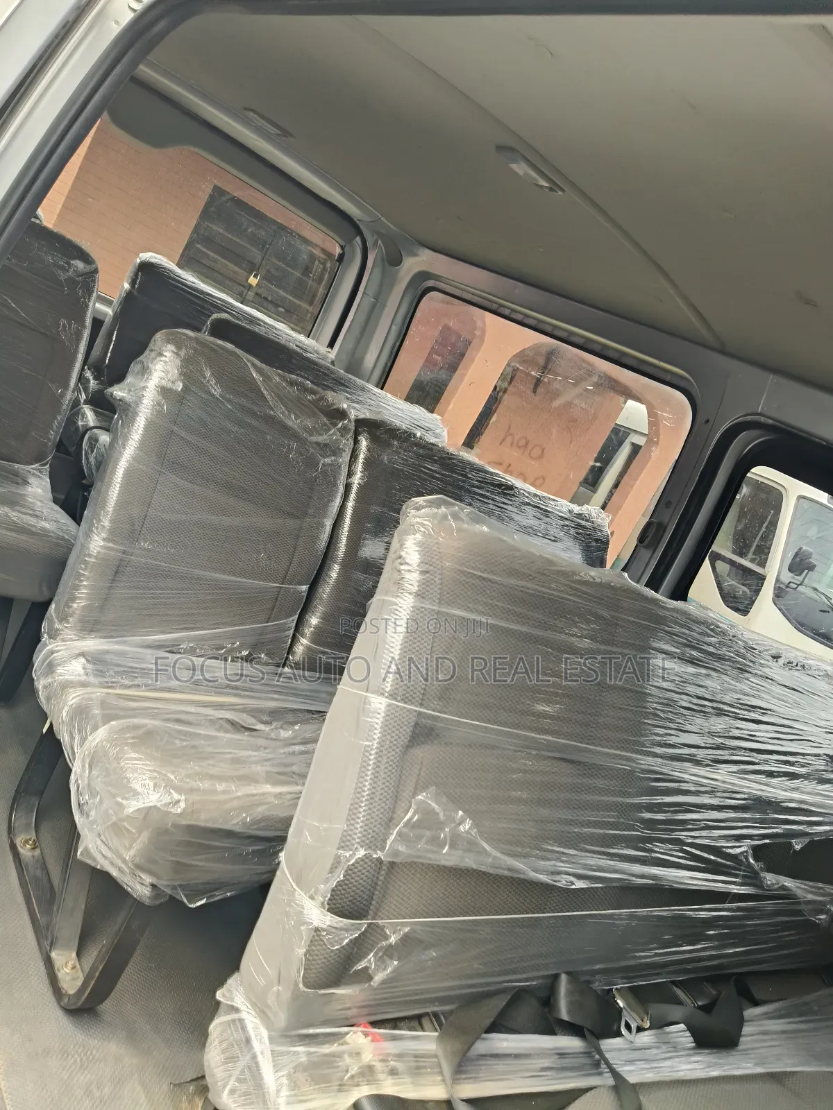 Toyota HiAce 2012 Silver