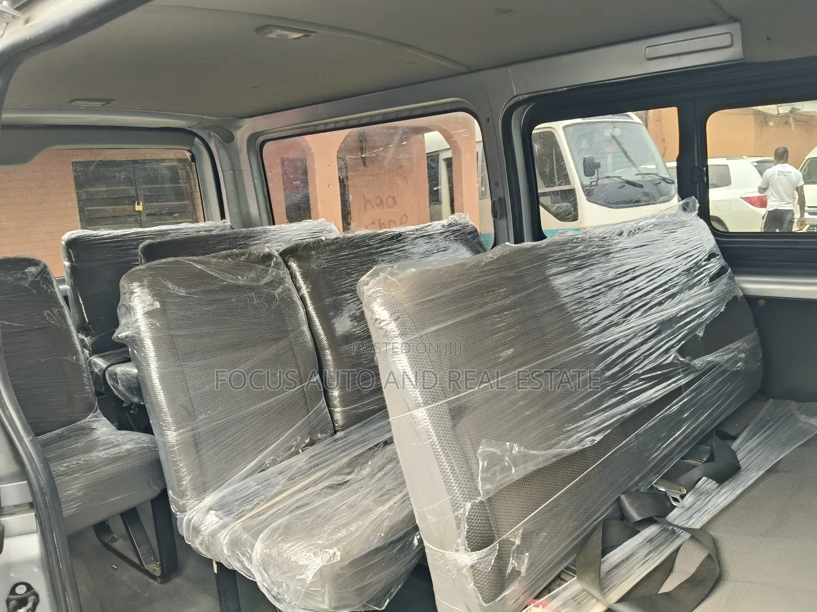 Toyota HiAce 2012 Silver