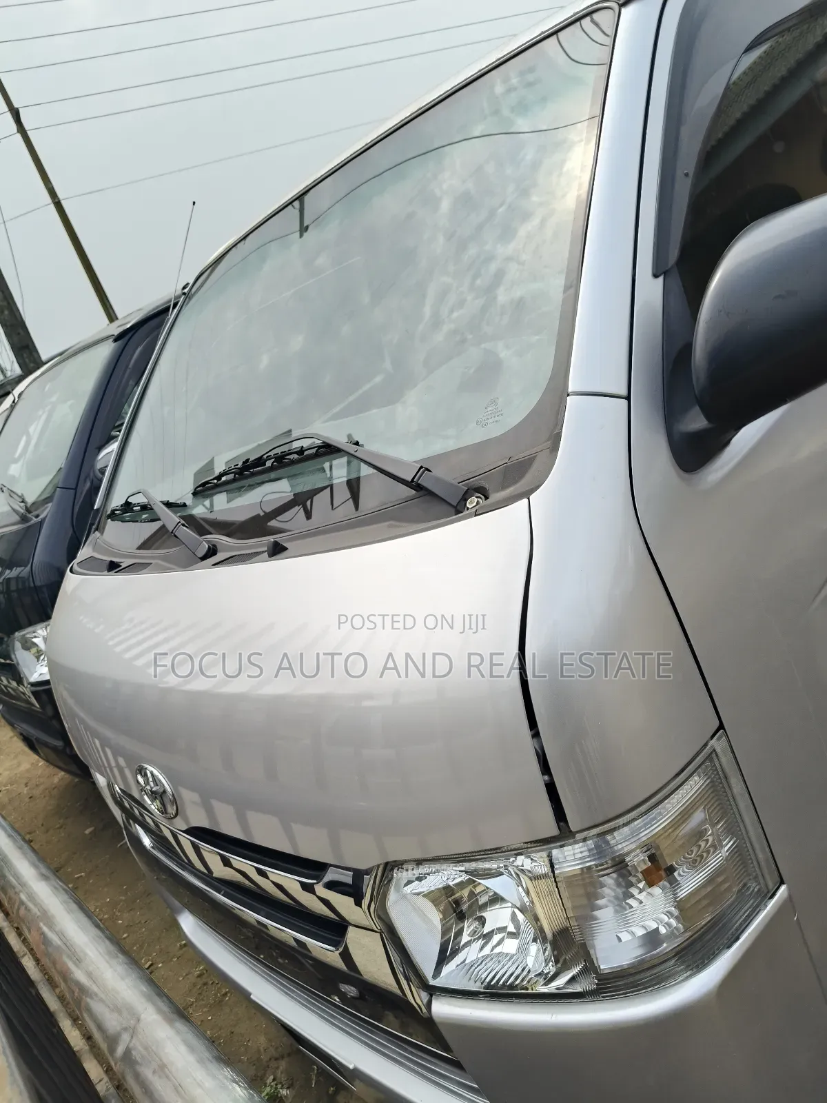 Toyota HiAce 2012 Silver